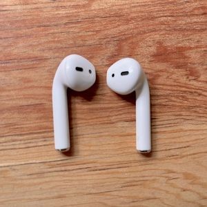 🍎SOLD🍎 AirPod (2nd Gen) earbuds only